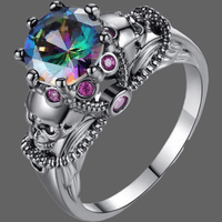 Bague tête de mort or noir et zircon