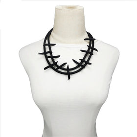 Collier Gothique Étonnant