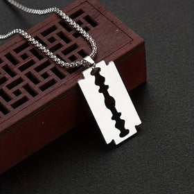 Collier Lame de rasoir Gothique