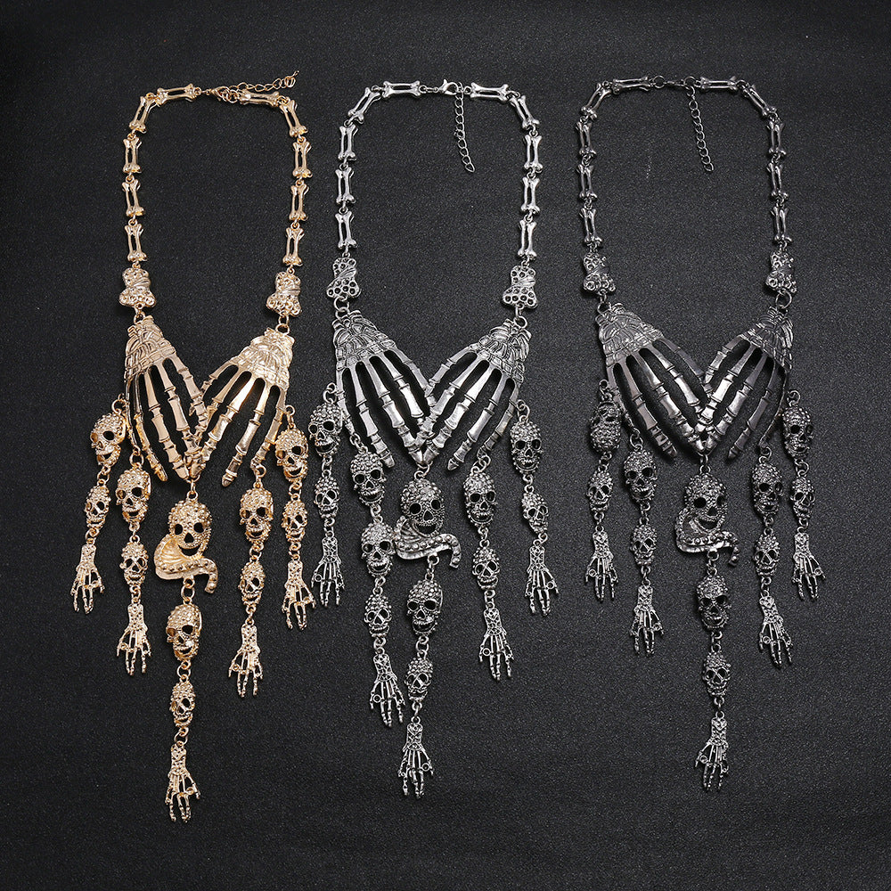 Collier Pendentif Croix Têtes De Mort Vieil Argent – Bijou Biker Unique Et Stylé